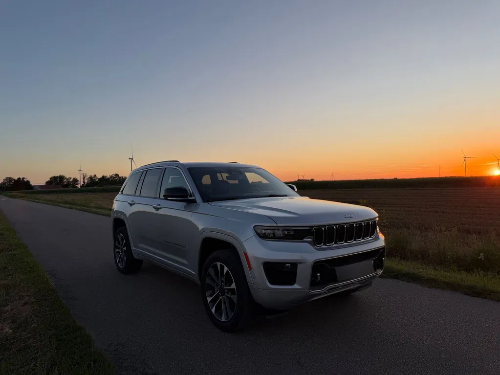 Zdjęcie: 2023 Jeep Grand Cherokee