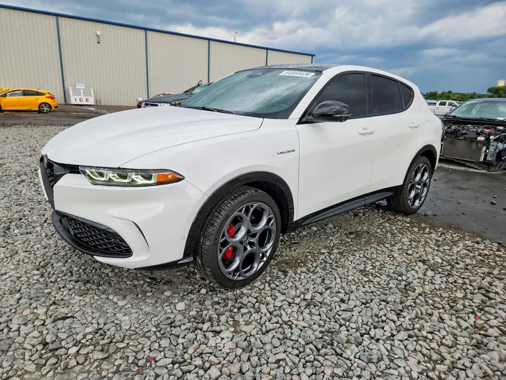 Zdjęcie: 2025 Alfa Romeo Tonale