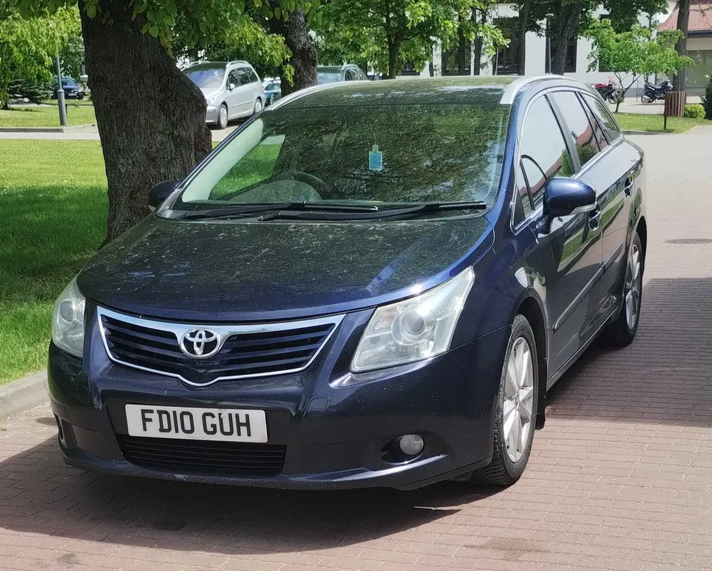 Zdjęcie: 2010 Toyota Avensis