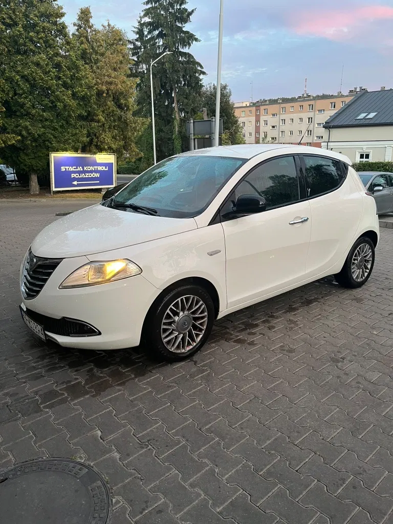 Zdjęcie: 2011 Lancia Ypsilon
