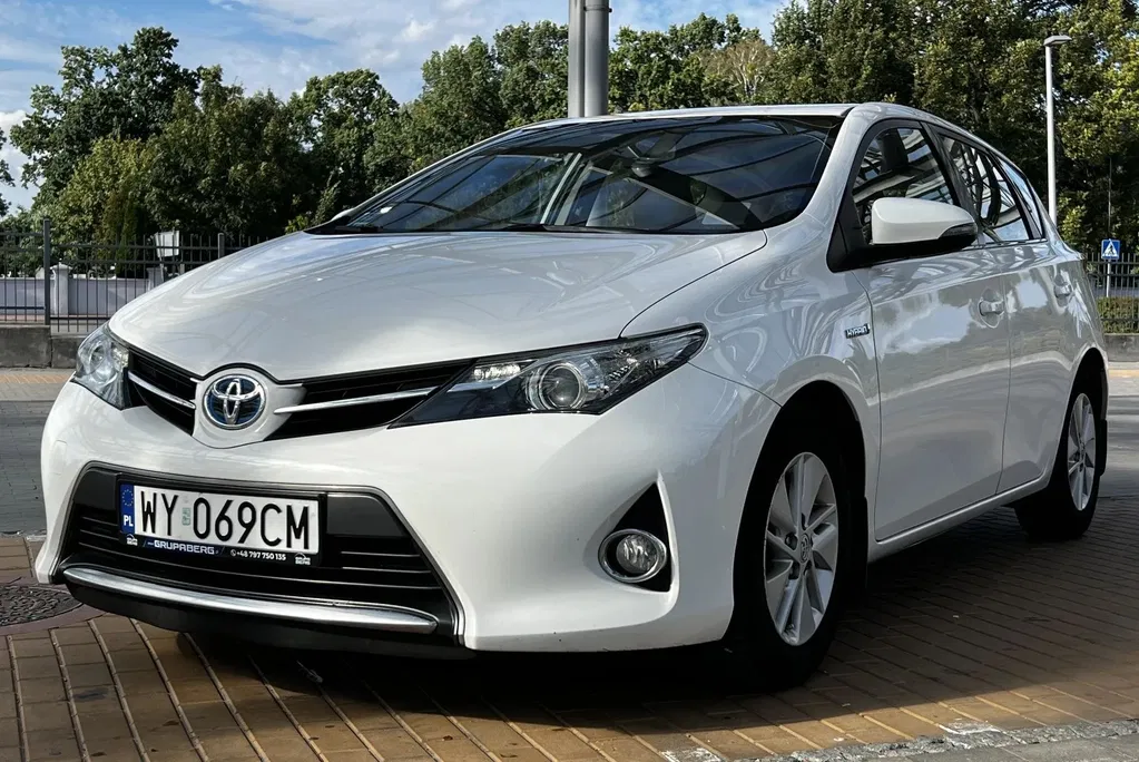 Zdjęcie: 2013 Toyota Auris