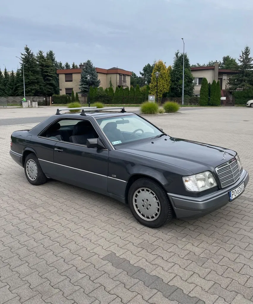 Zdjęcie: 1995 Mercedes-Benz E Klasa