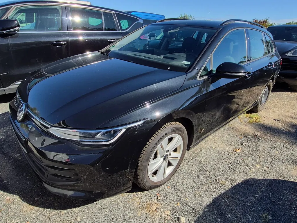 Zdjęcie: 2024 Volkswagen Golf