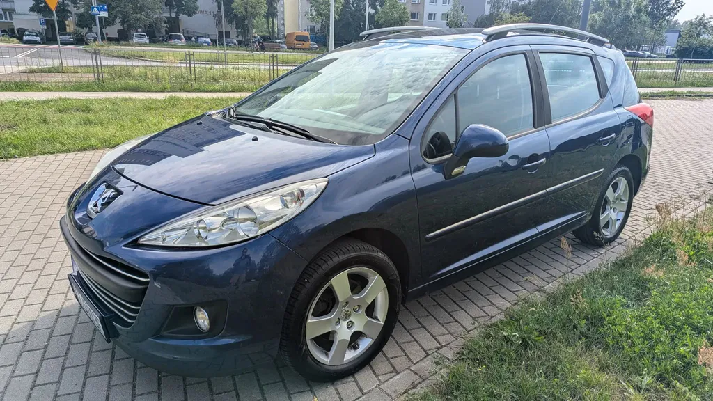 Zdjęcie: 2010 Peugeot 207