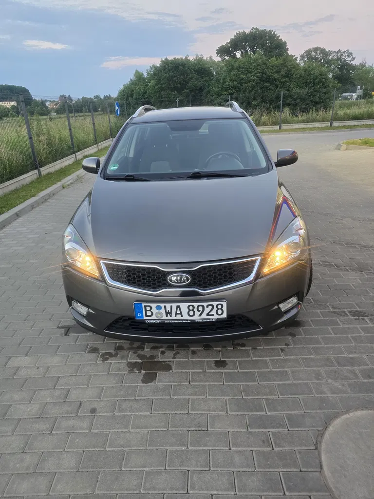 Zdjęcie: 2012 Kia Cee'd