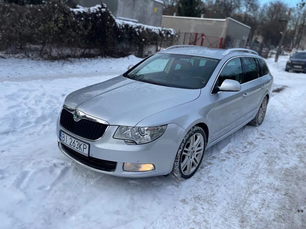 Zdjęcie: 2010 Skoda Superb