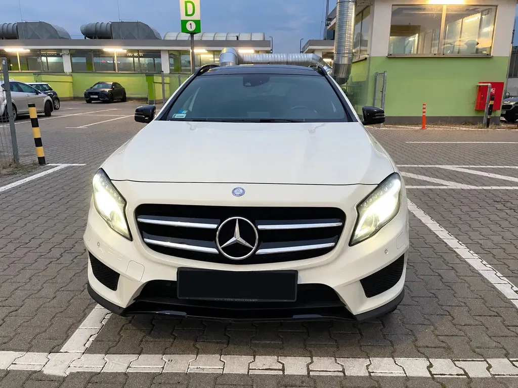 Zdjęcie: 2014 Mercedes-Benz GLA