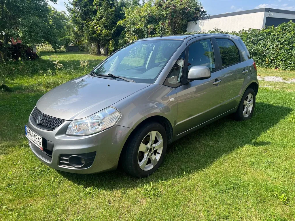 Zdjęcie: 2010 Suzuki SX4