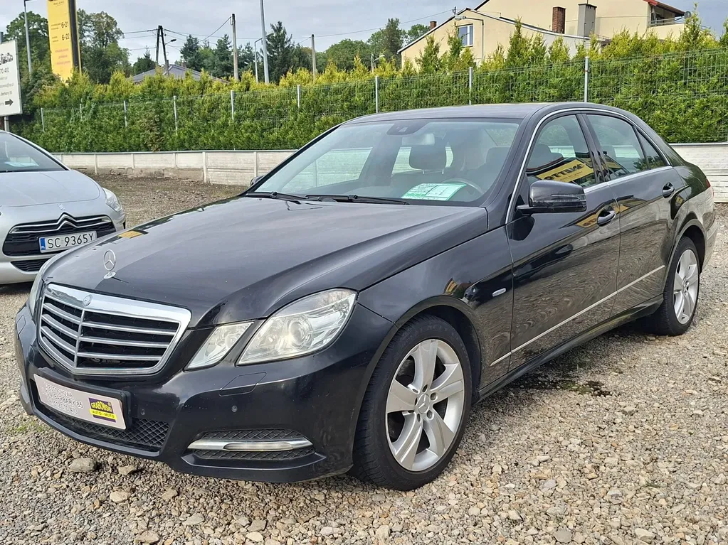 Zdjęcie: 2011 Mercedes-Benz E Klasa