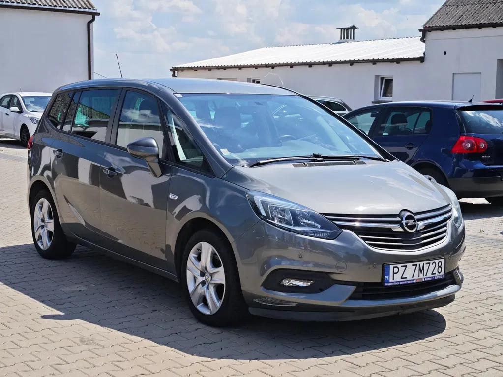 Zdjęcie: 2018 Opel Zafira