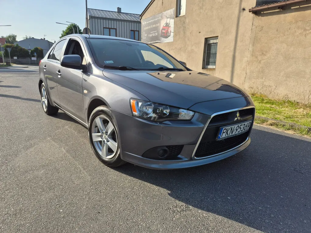 Zdjęcie: 2010 Mitsubishi Lancer