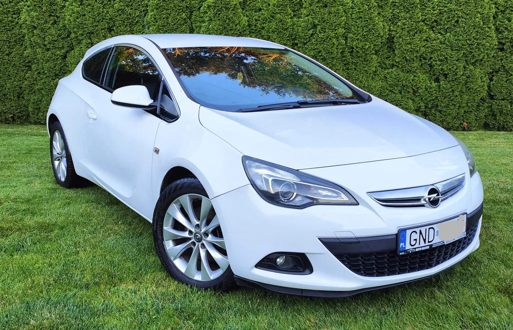 Zdjęcie: 2012 Opel Astra