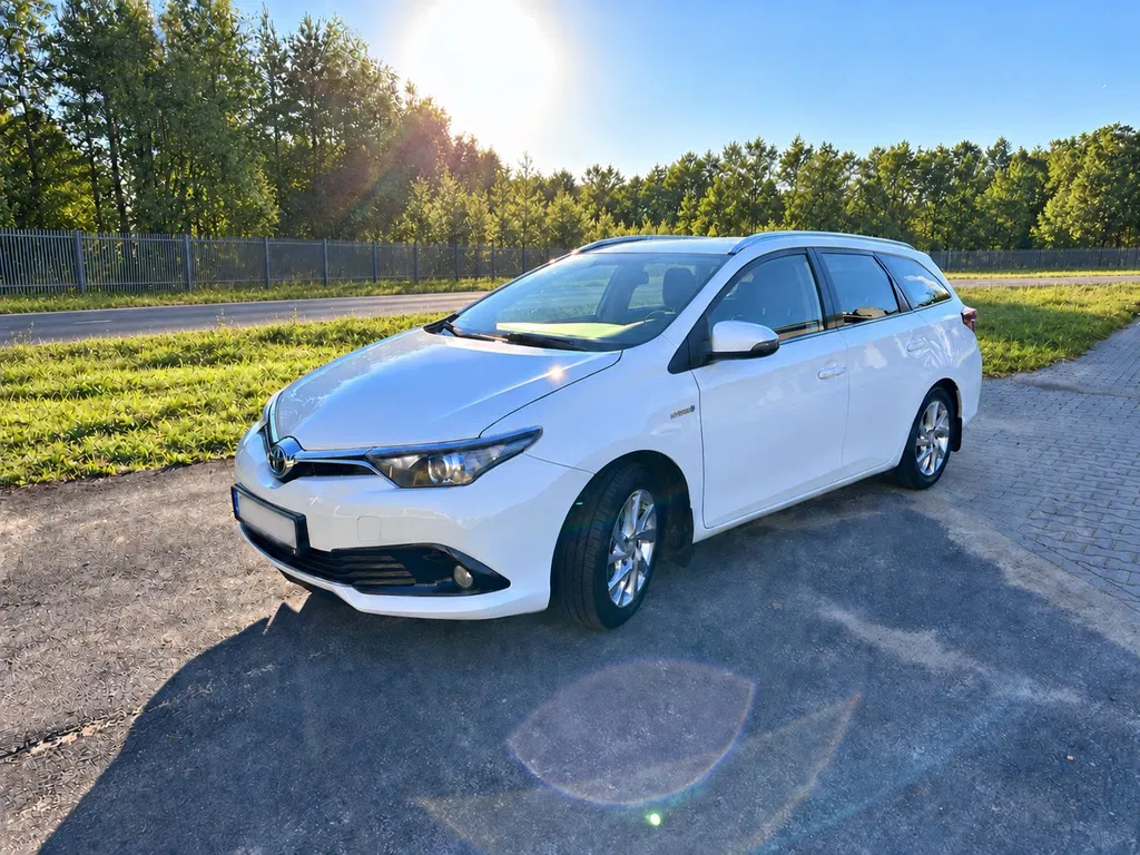 Zdjęcie: 2016 Toyota Auris