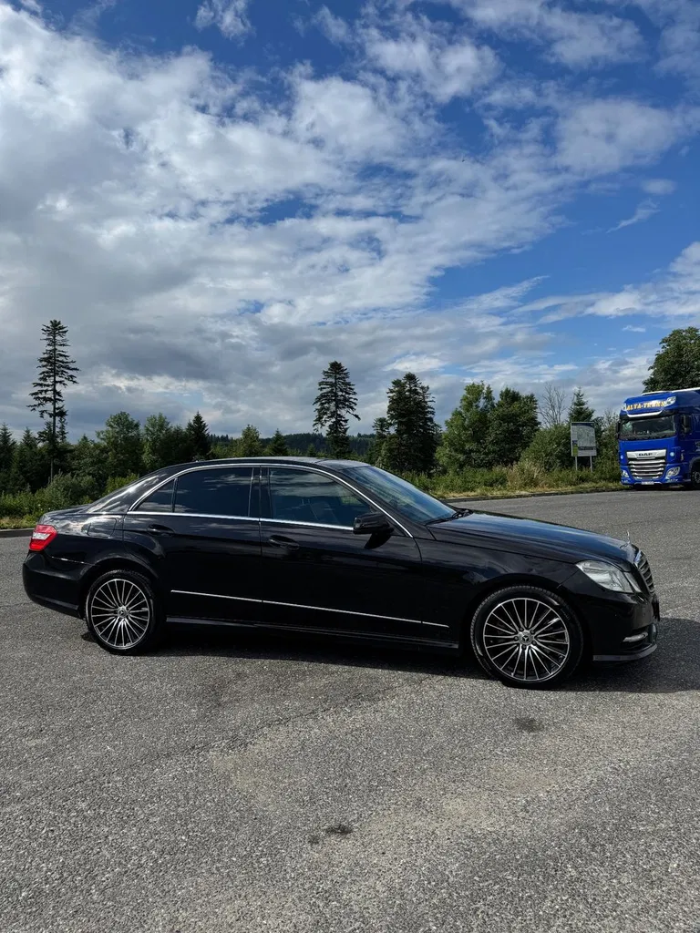 Zdjęcie: 2012 Mercedes-Benz E Klasa