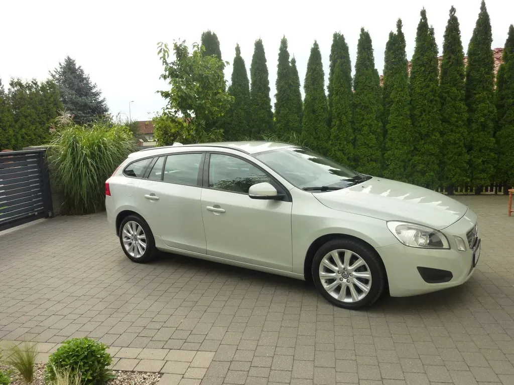 Zdjęcie: 2011 Volvo V60