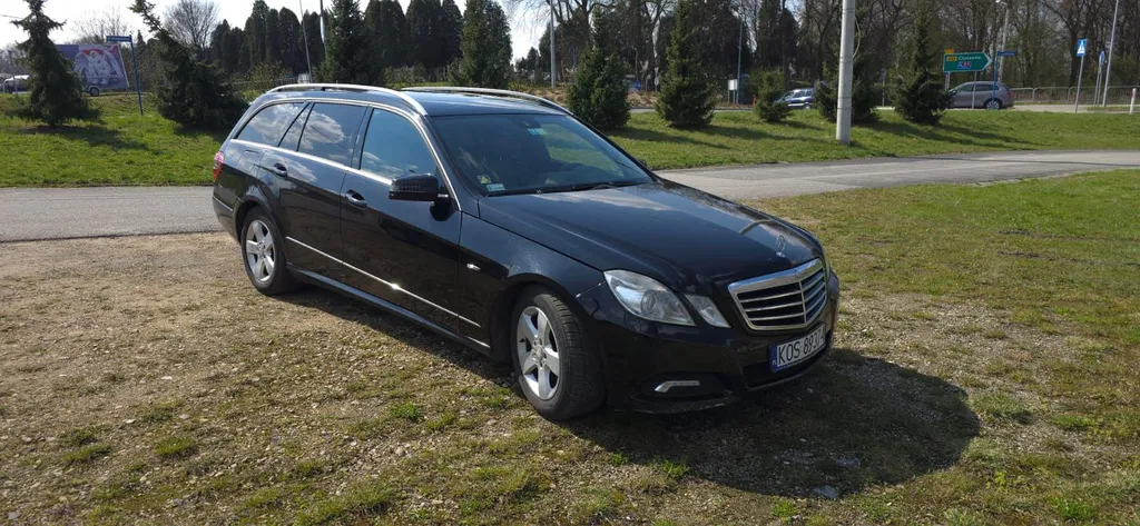 Zdjęcie: 2010 Mercedes-Benz E Klasa