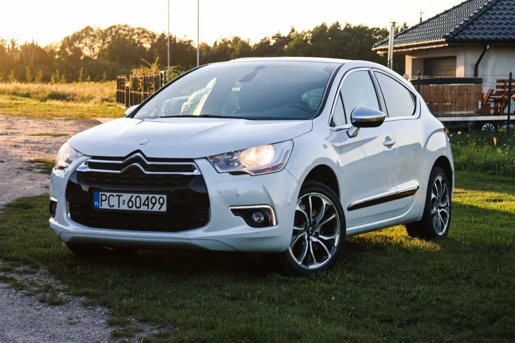 Zdjęcie: 2012 Citroen DS4