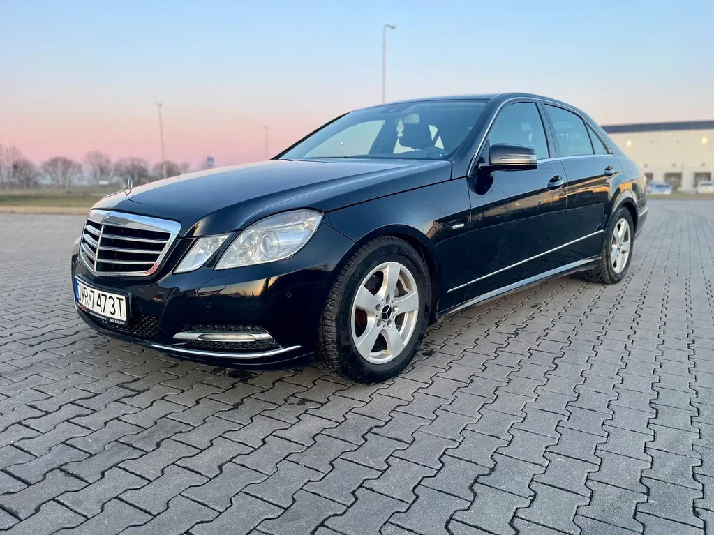 Zdjęcie: 2012 Mercedes-Benz E Klasa