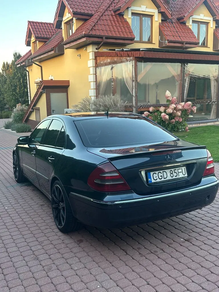 Zdjęcie: 2004 Mercedes-Benz E Klasa
