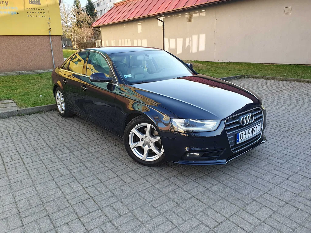 Zdjęcie: 2012 Audi A4Limousine