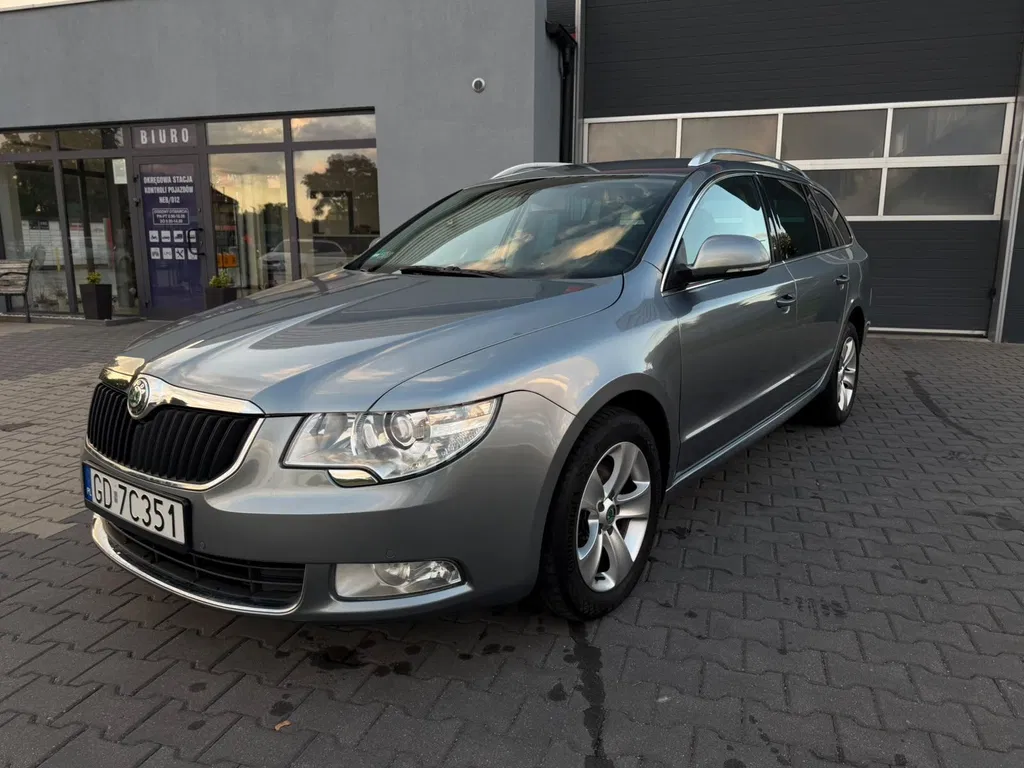 Zdjęcie: 2010 Skoda Superb