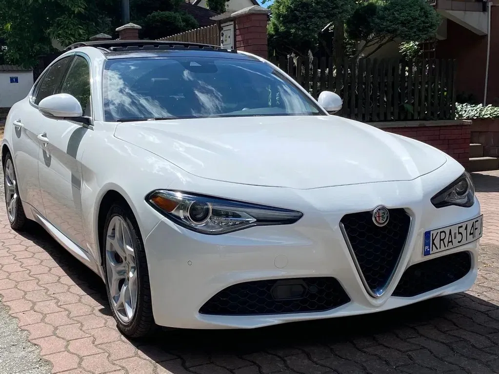 Zdjęcie: 2021 Alfa Romeo Giulia