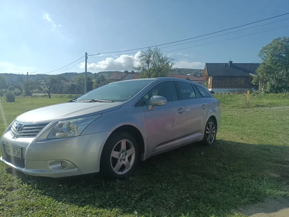 Zdjęcie: 2009 Toyota Avensis