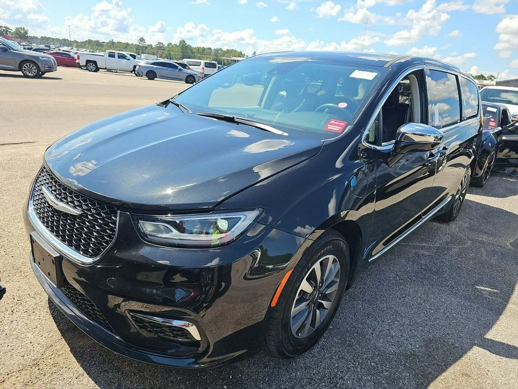 Zdjęcie: 2023 Chrysler Pacifica