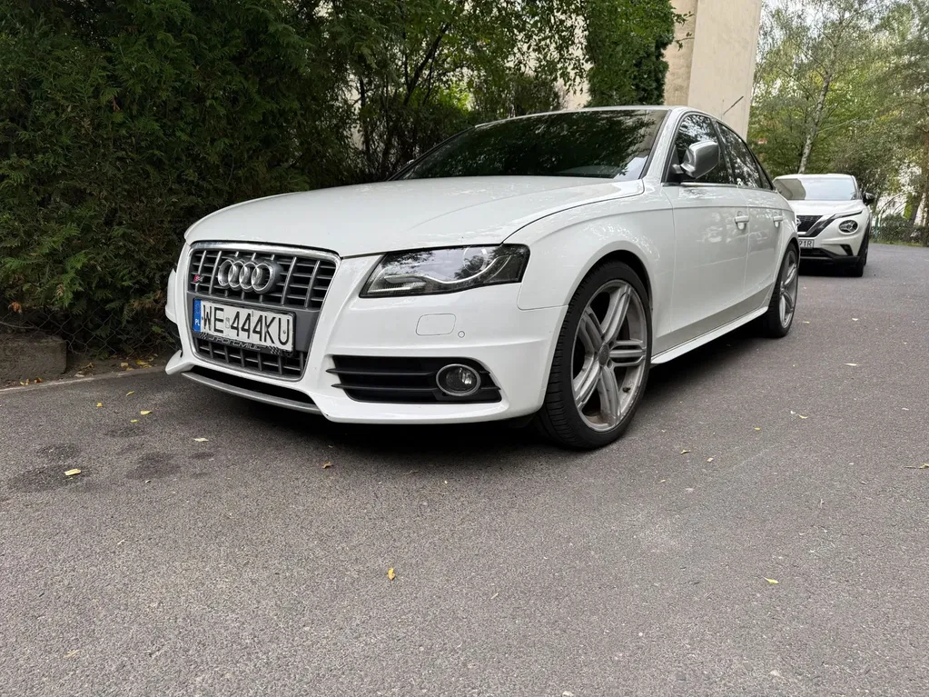 Zdjęcie: 2010 Audi S4 Limousine