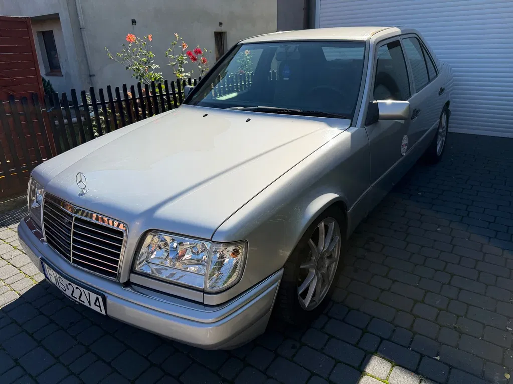 Zdjęcie: 1995 Mercedes-Benz E Klasa
