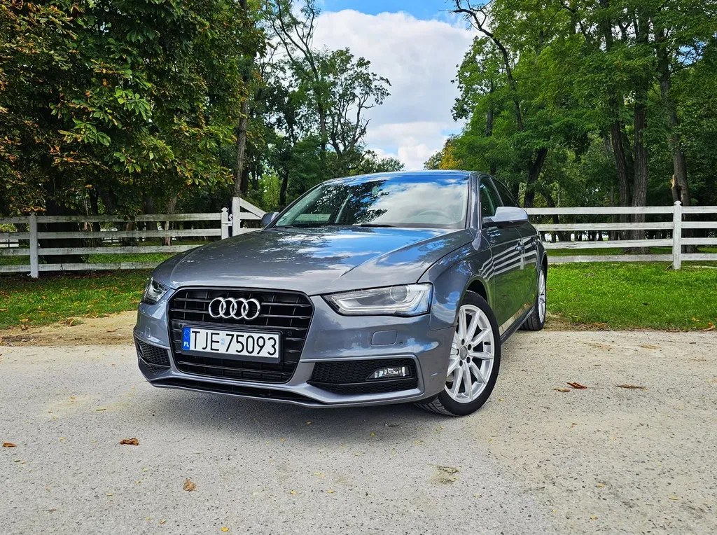 Zdjęcie: 2013 Audi A4Limousine