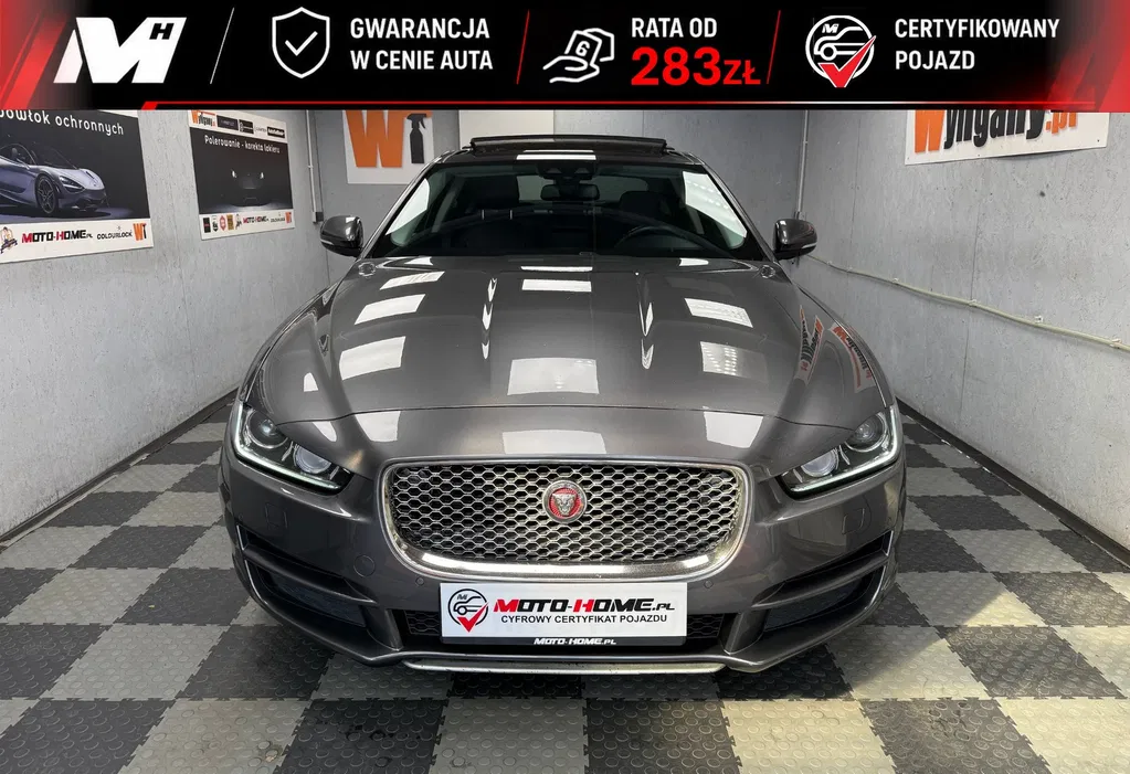 Zdjęcie: 2017 Jaguar XE