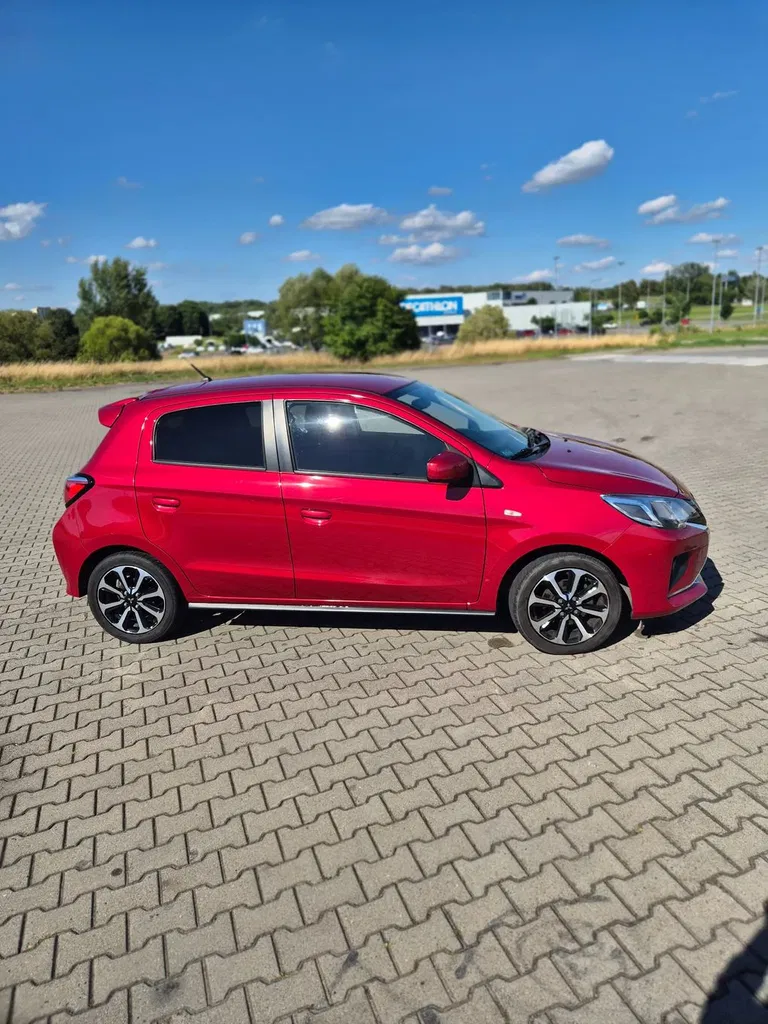 Zdjęcie: 2021 Mitsubishi Space Star