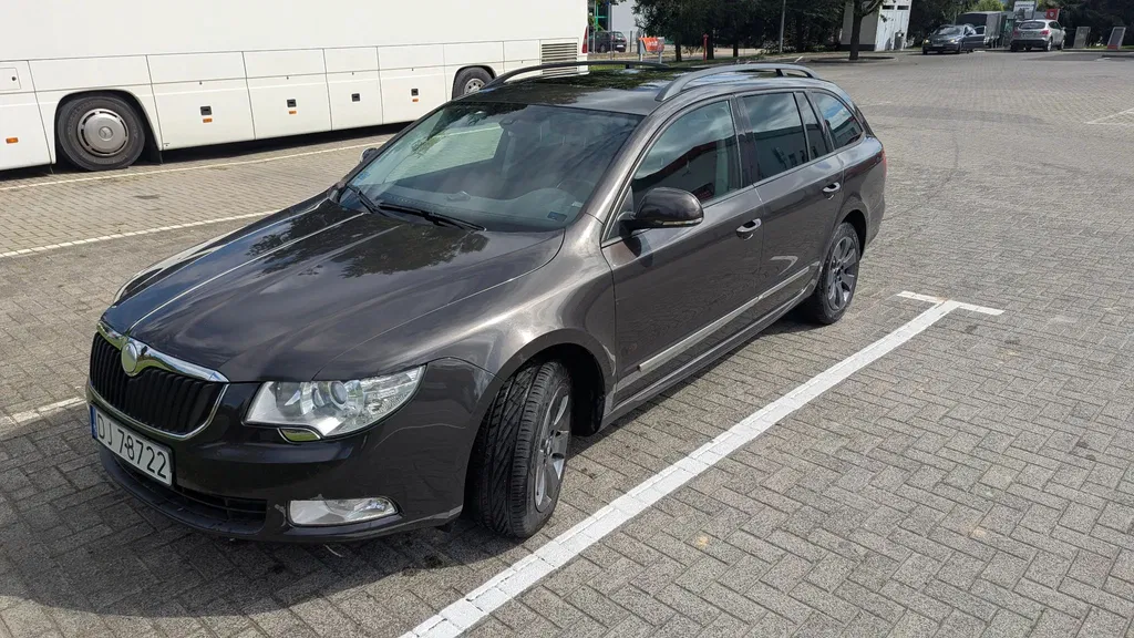Zdjęcie: 2010 Skoda Superb