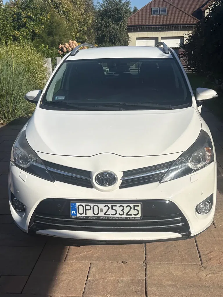 Zdjęcie: 2015 Toyota Verso