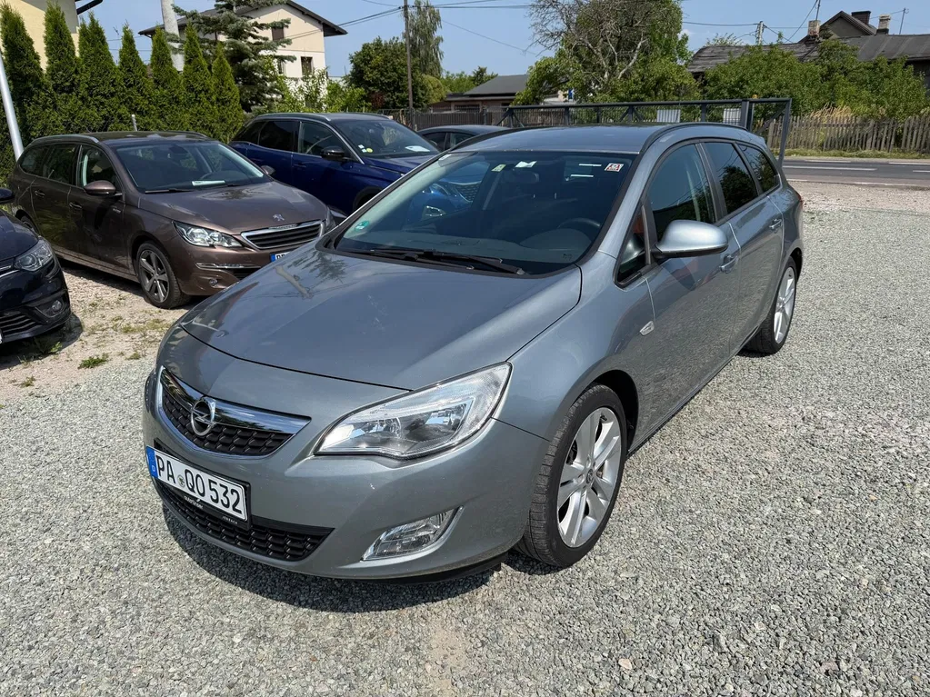 Zdjęcie: 2011 Opel Astra