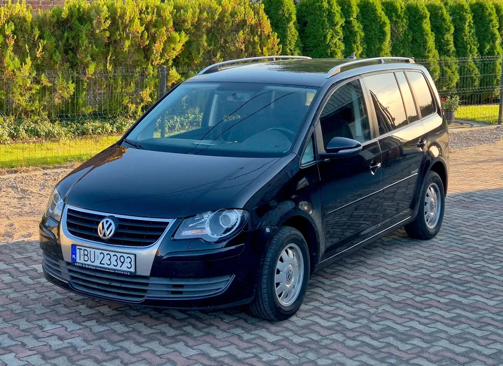 Zdjęcie: 2010 Volkswagen Touran