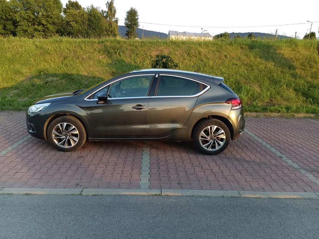 Zdjęcie: 2012 Citroen DS4