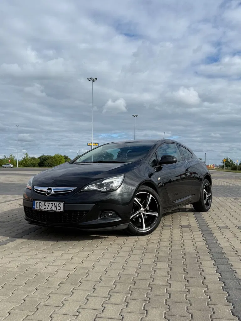 Zdjęcie: 2011 Opel Astra