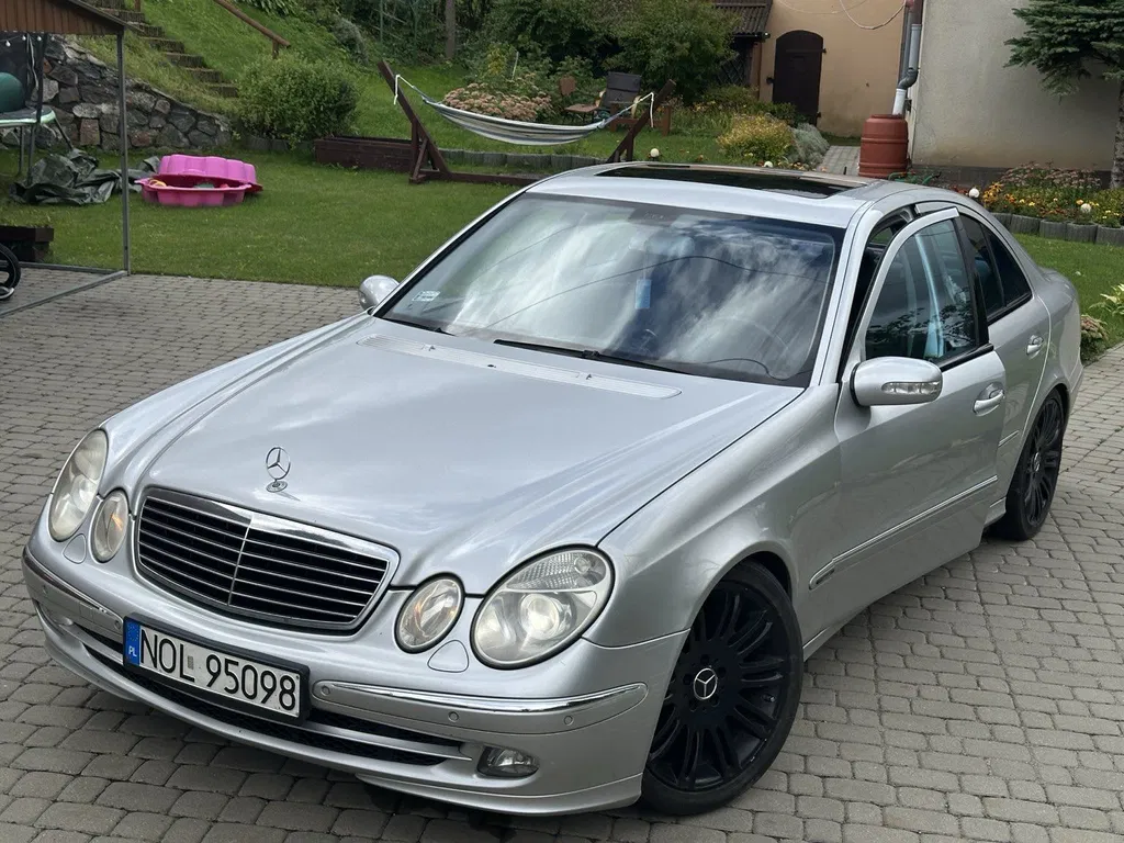 Zdjęcie: 2004 Mercedes-Benz E Klasa