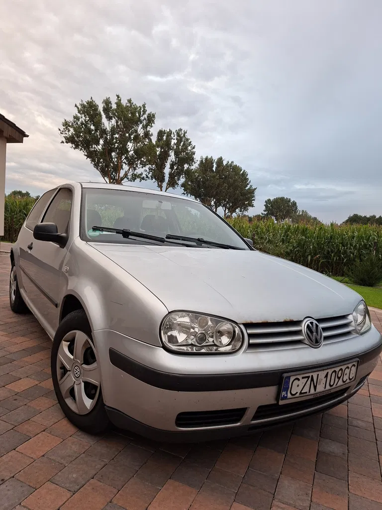 Zdjęcie: 2003 Volkswagen Golf