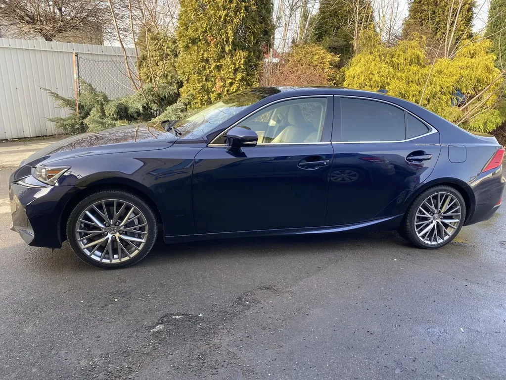 Zdjęcie: 2017 Lexus IS
