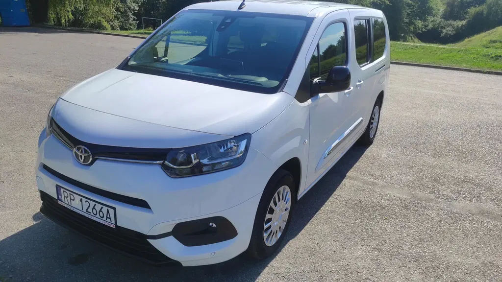 Zdjęcie: 2022 Toyota Proace City Verso