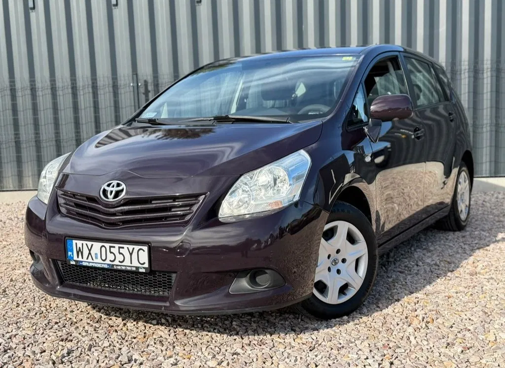 Zdjęcie: 2011 Toyota Verso