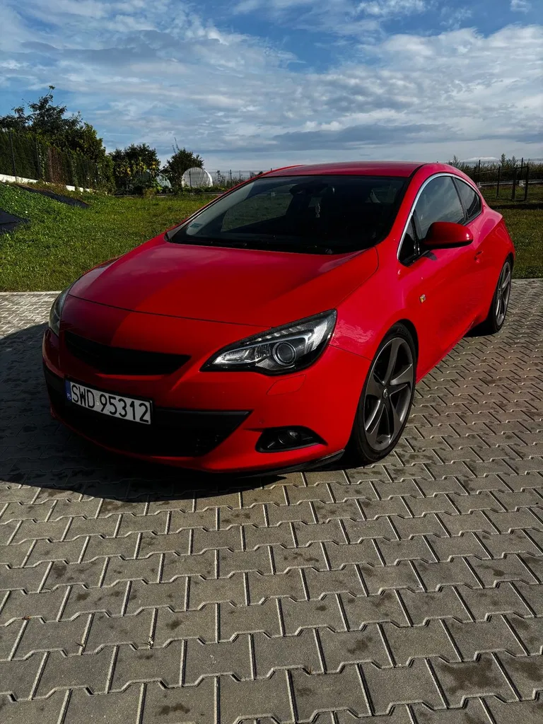 Zdjęcie: 2011 Opel Astra