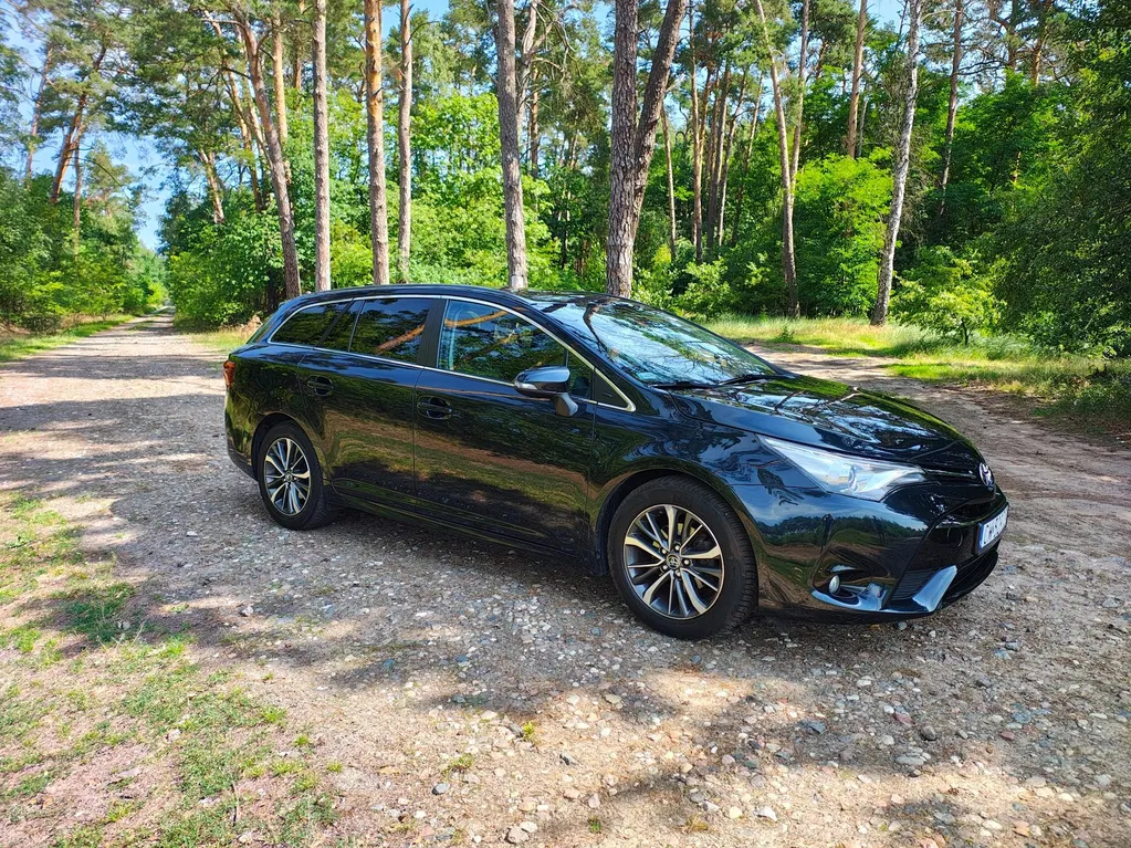 Zdjęcie: 2017 Toyota Avensis