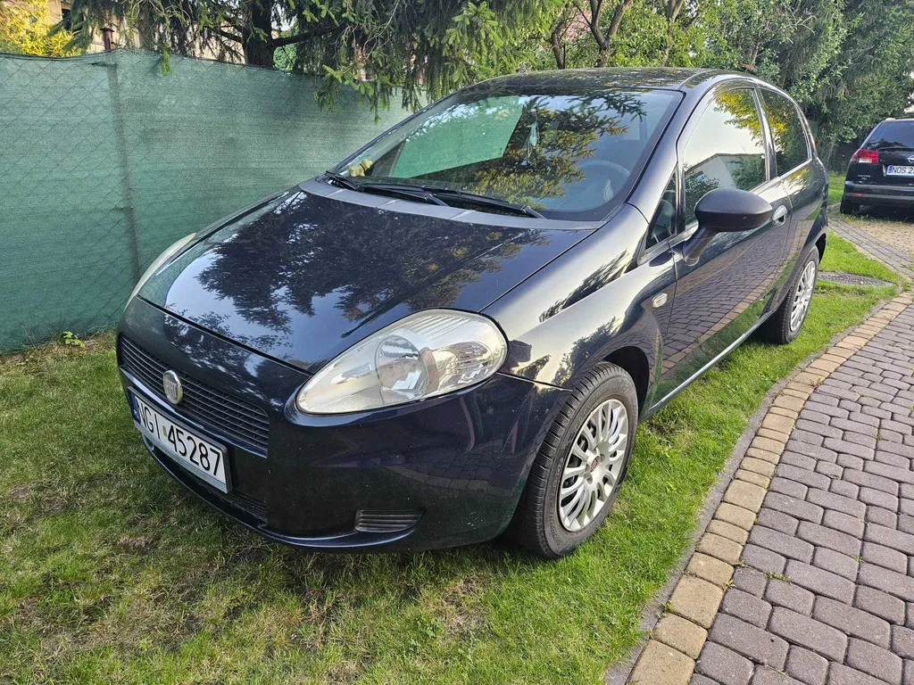 Zdjęcie: 2011 Fiat Punto