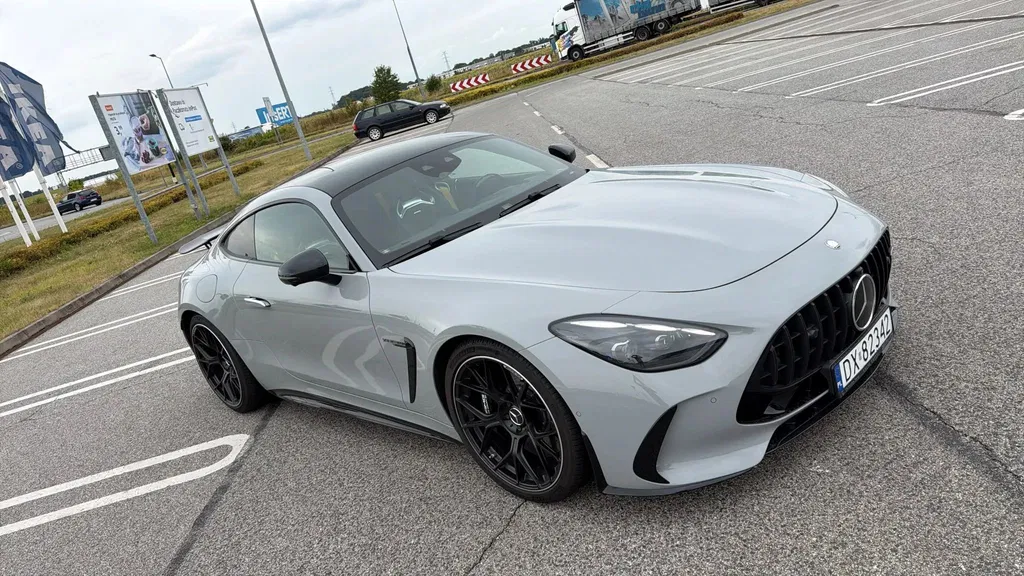 Zdjęcie: 2025 Mercedes-Benz AMG GT