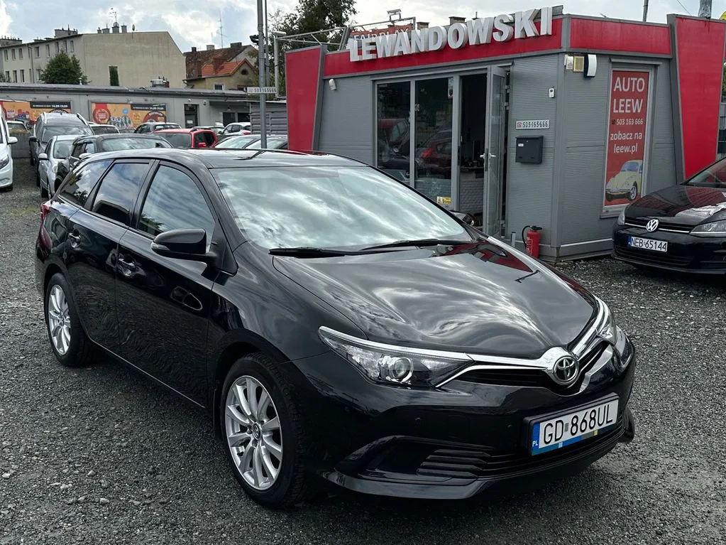 Zdjęcie: 2016 Toyota Auris