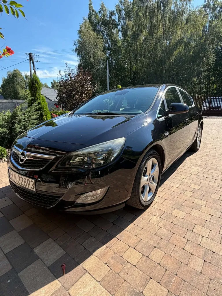 Zdjęcie: 2011 Opel Astra